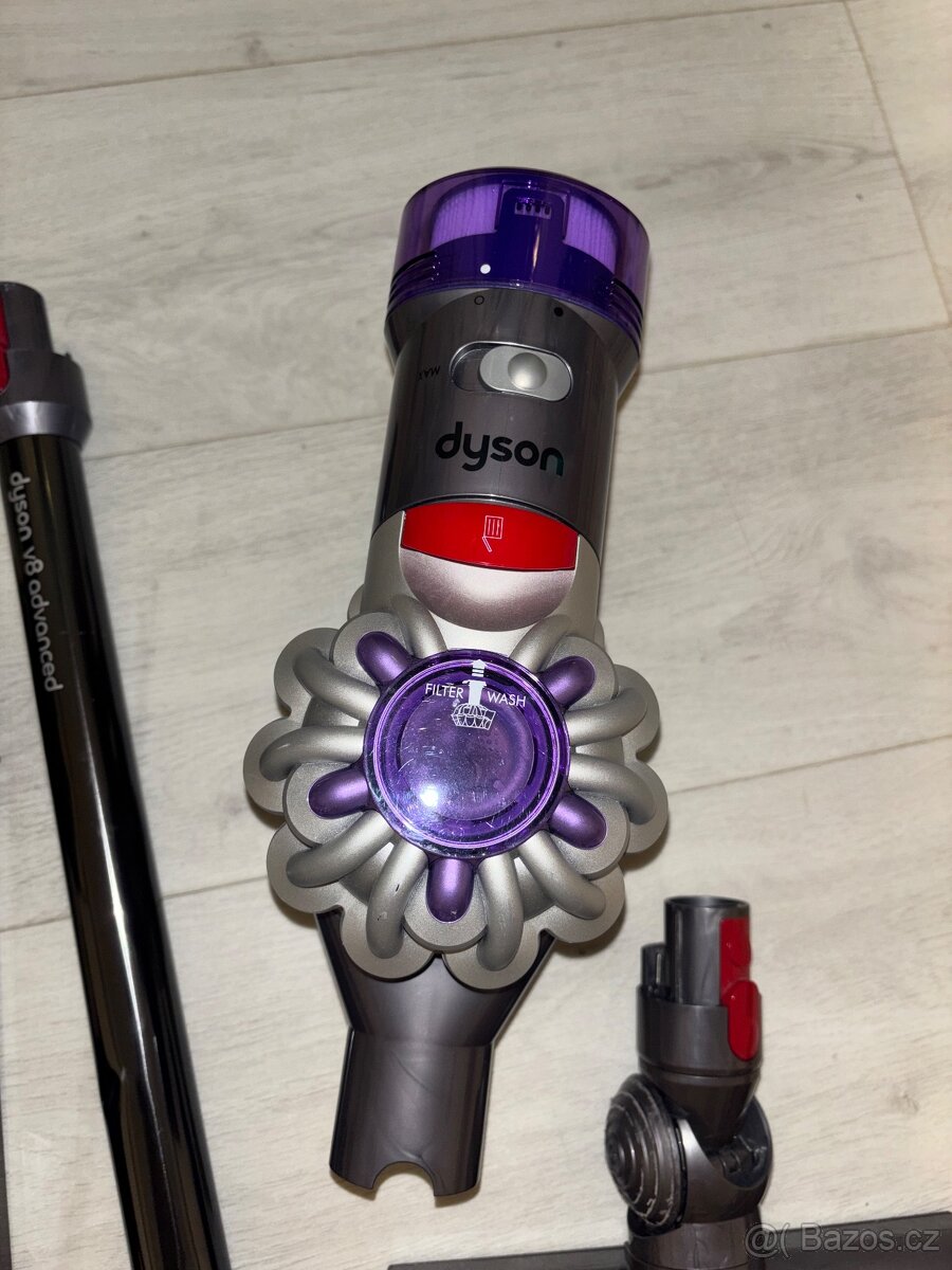 Dyson V8 Advanced - tyčový vysavač - 3