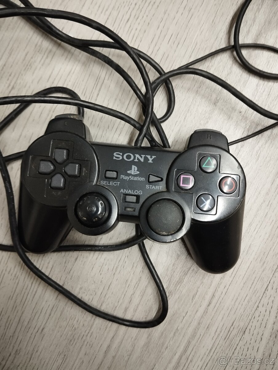 Playstation 2, hry, vybavení - 3