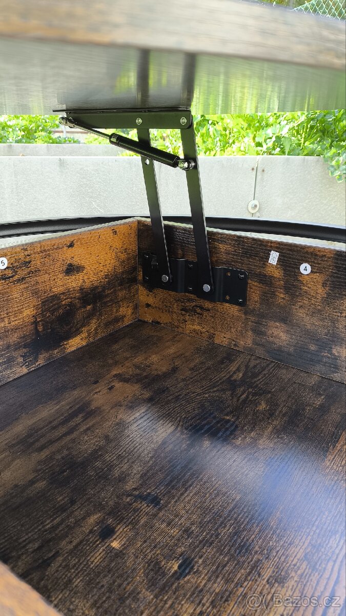 Stolek se zvedací deskou nový - 3