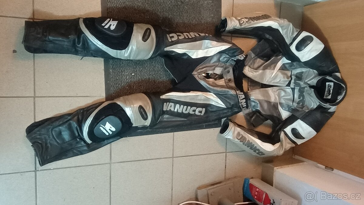 Dvoudílná kombinéza Vanucci - 3