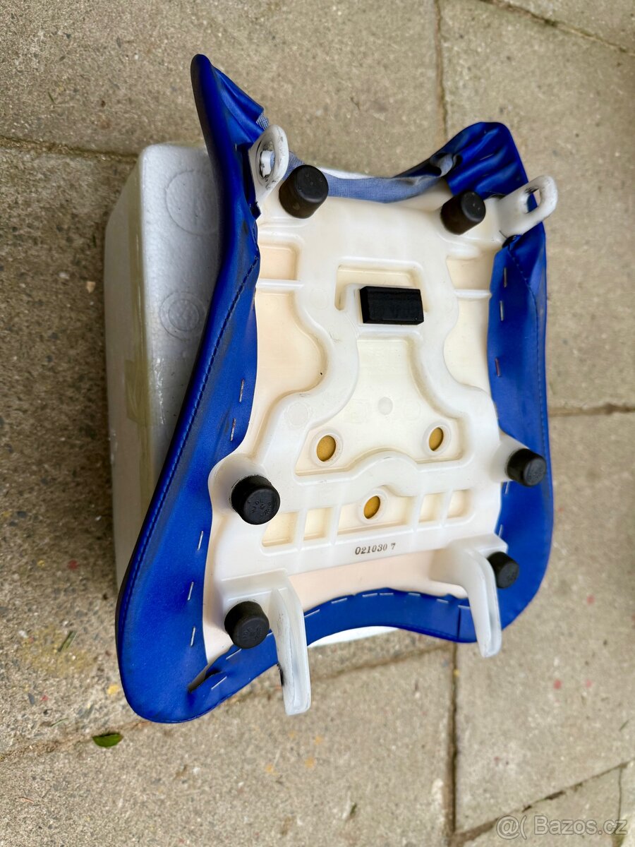 modré sedlo Suzuki GSXR - 3