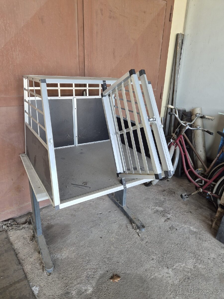 Prodám velkou klec pro psa. - 3