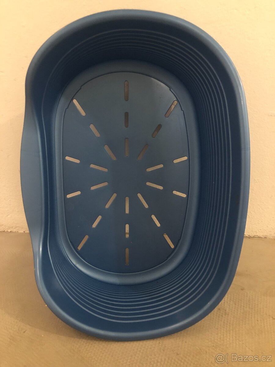 Plastový pelech pro psa - 3