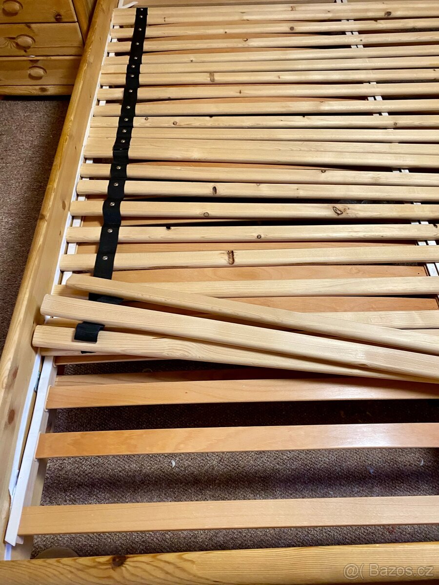 Postel manželská z masivního dřeva - 3