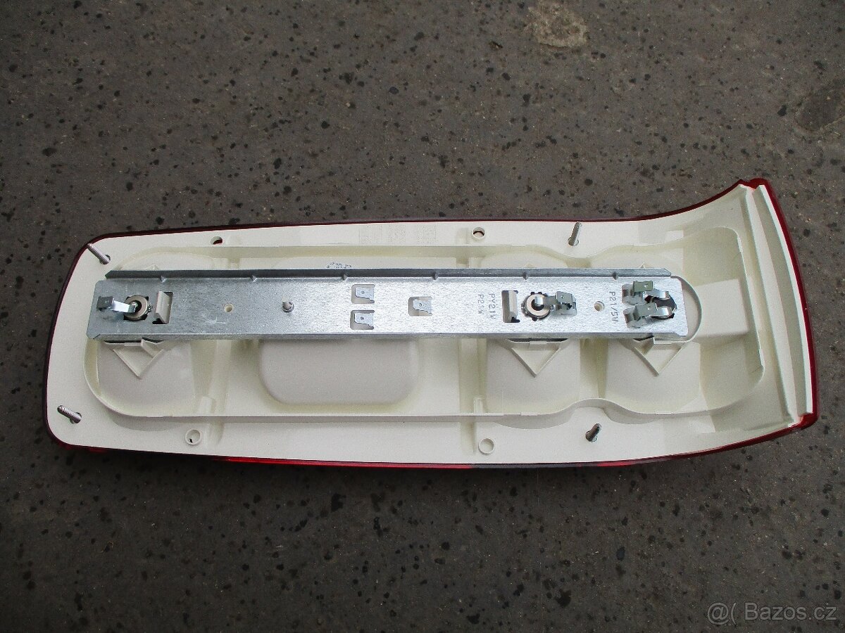 zadní světlo na karavan - 3