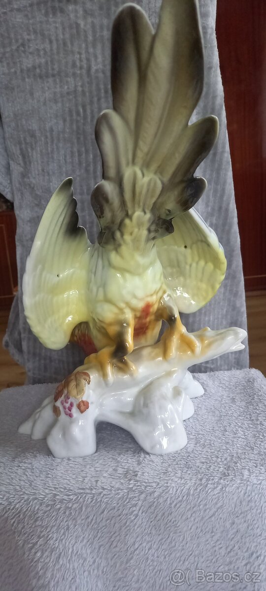 Stará soška papouška - 3