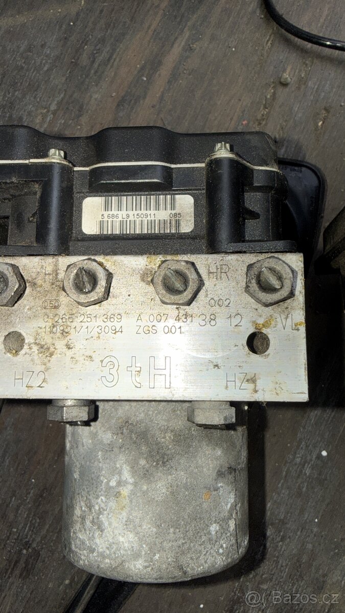 Sprinter ABS kostky w906 Mercedes - 3