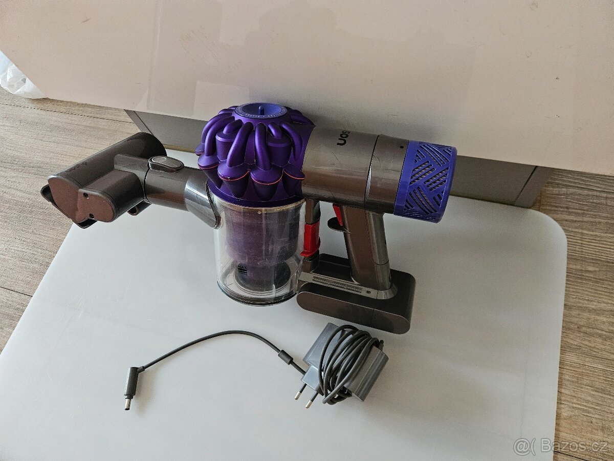 Prodám ruční AKU vysavač Dison - 3