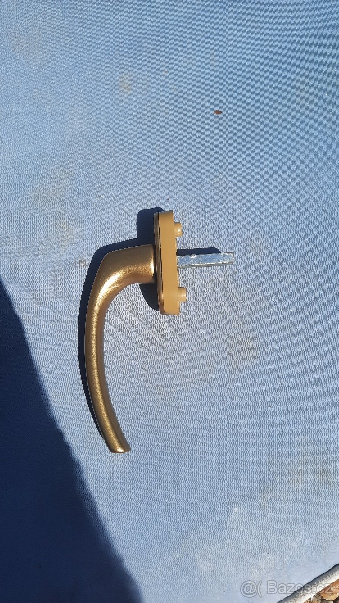 Hlinikove klicky k oknum. - 3