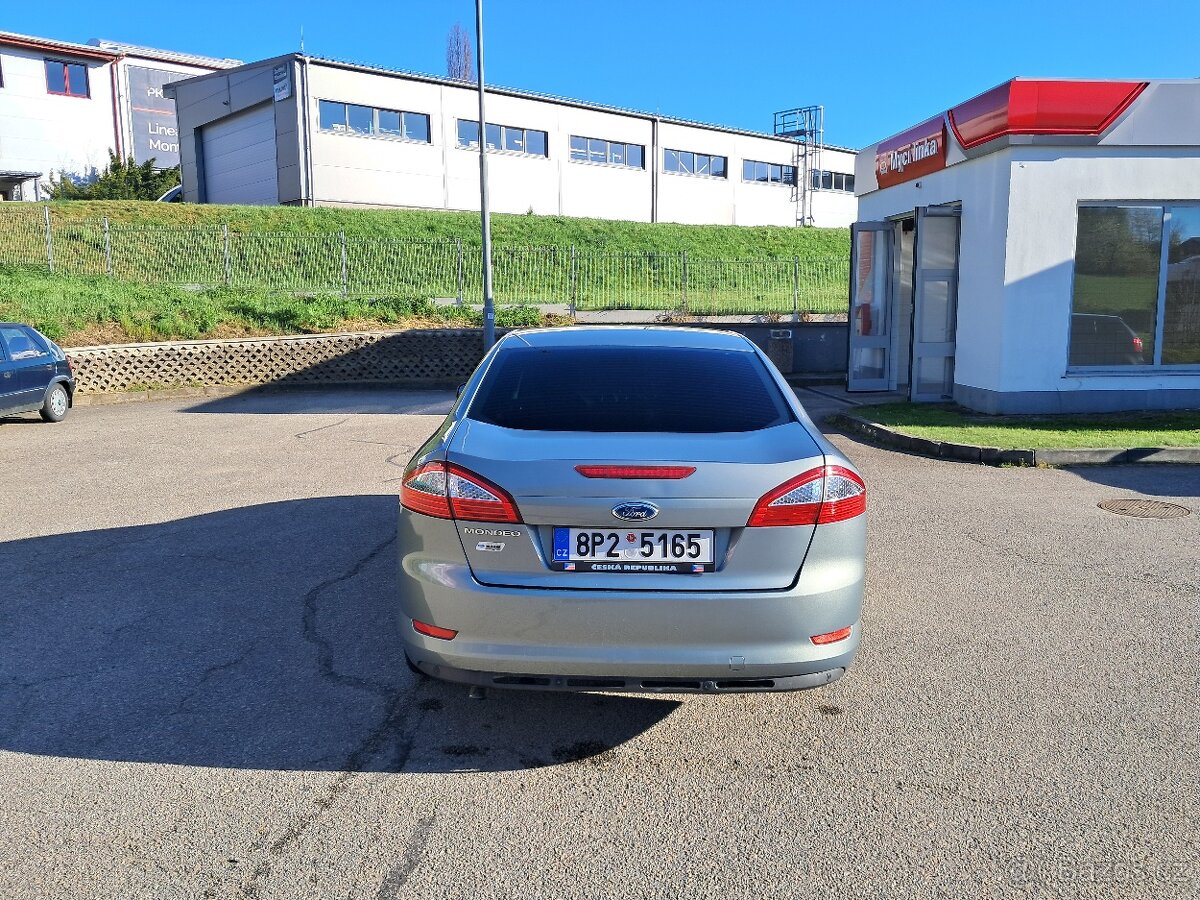 Ford mondeo 2.0i - 3
