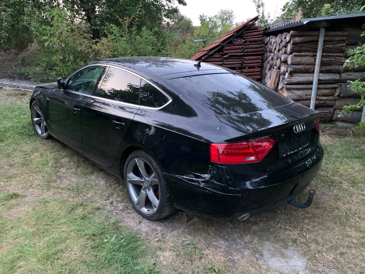 Audi A5 na díly - 3