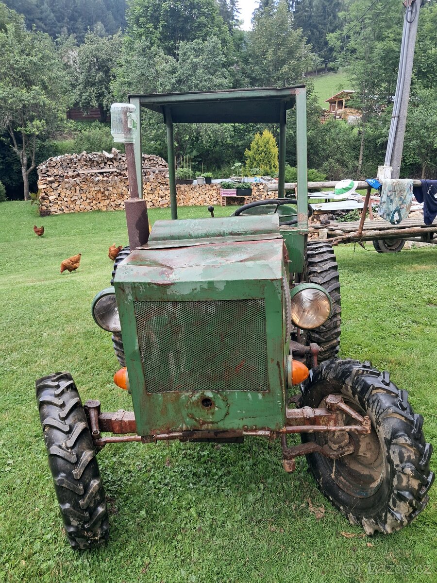 Traktor s motorem octavia - 3