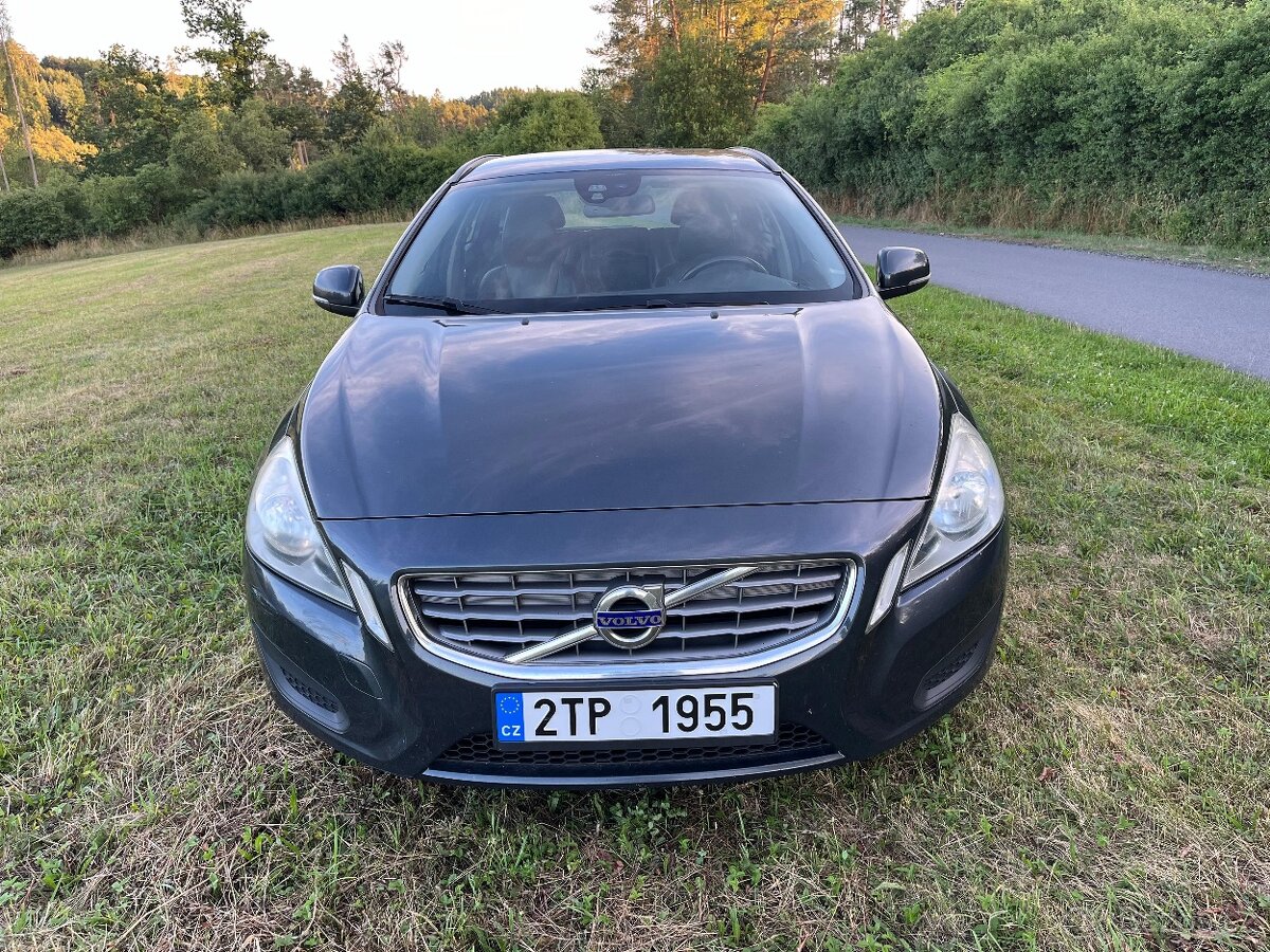 Volvo V60, 1,6 D2 84kW, kůže, city safety - 3