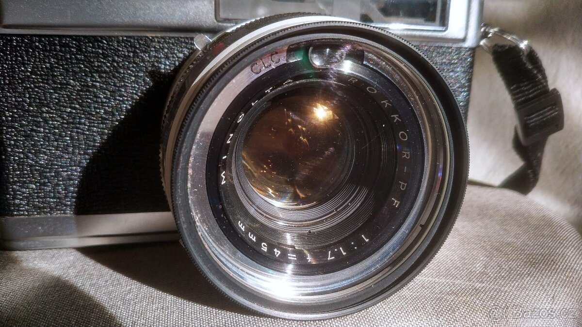 Minolta Hi-Matic 11 Rokkor PF 45 mm f/1,7 35mm fotoaparát - 3