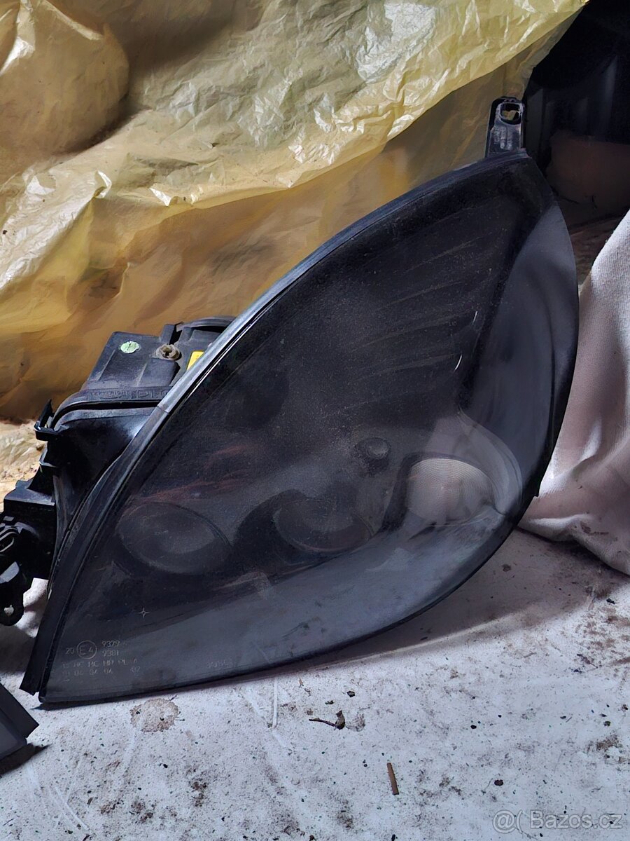 Ford Puma Přední světla - 3
