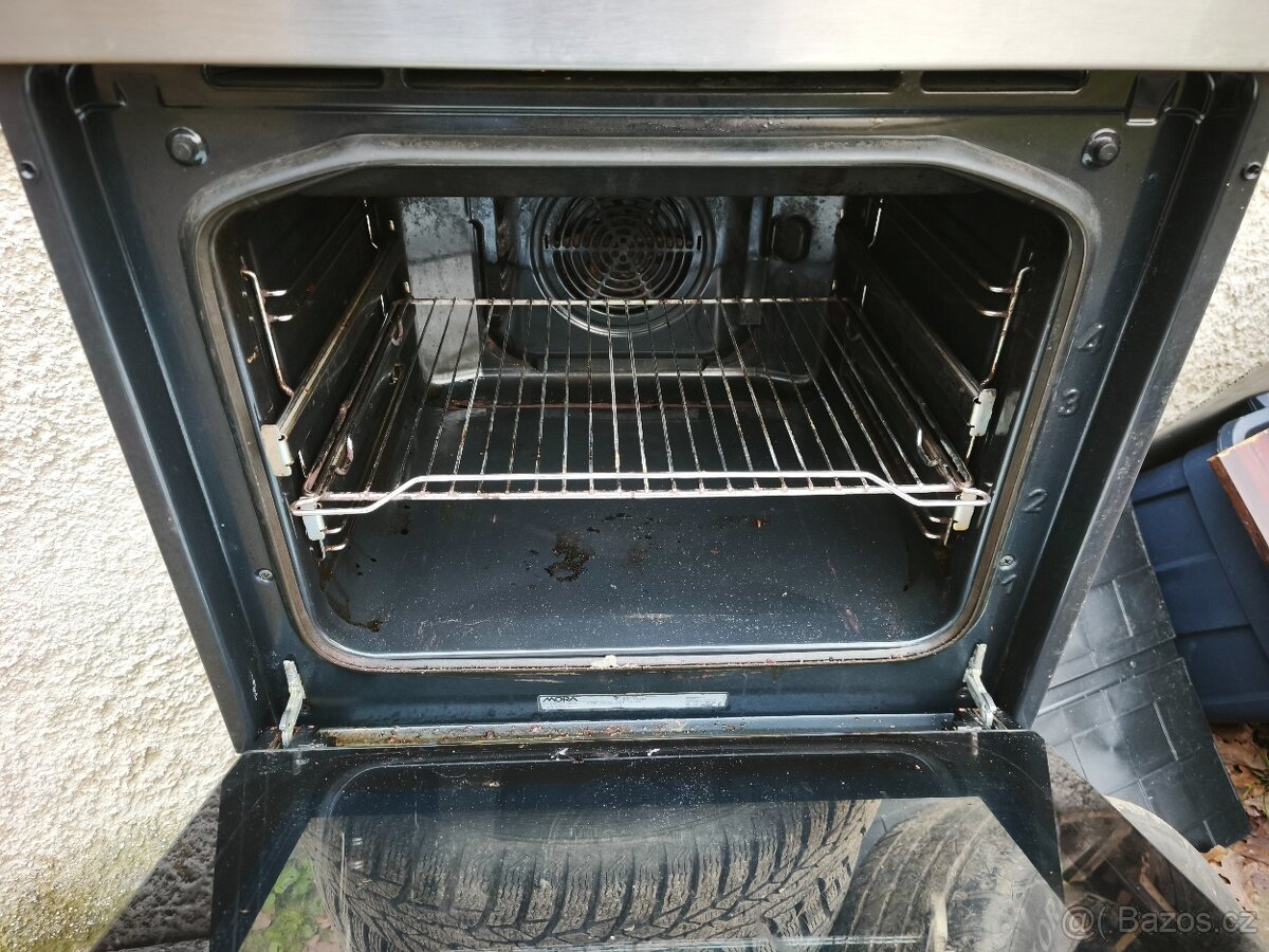 Vestavná trouba Mora - 3