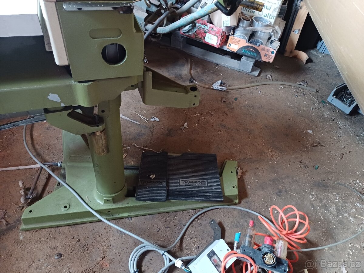 Průmyslový šicí stroj - 3