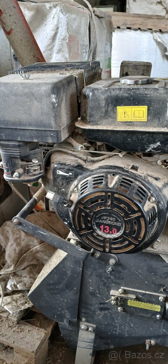 Motorový zahradní drtič - Proma - 3