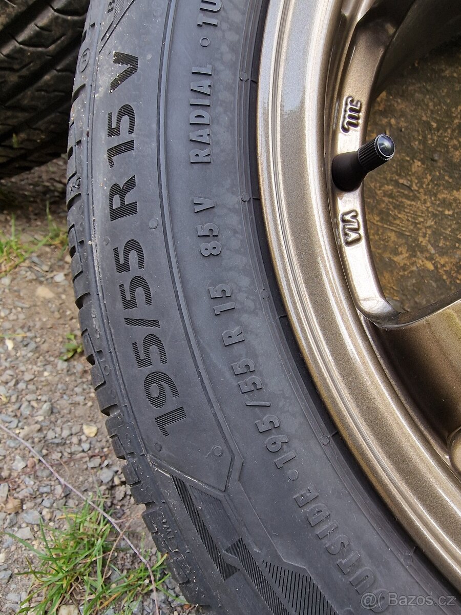 Japan Racing JR3 - 15x7 ET40 4x100/114,3 barva Bronze - 3