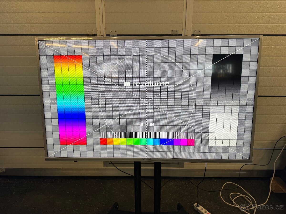 Prodám 3 televize 58” plně funkční - 3