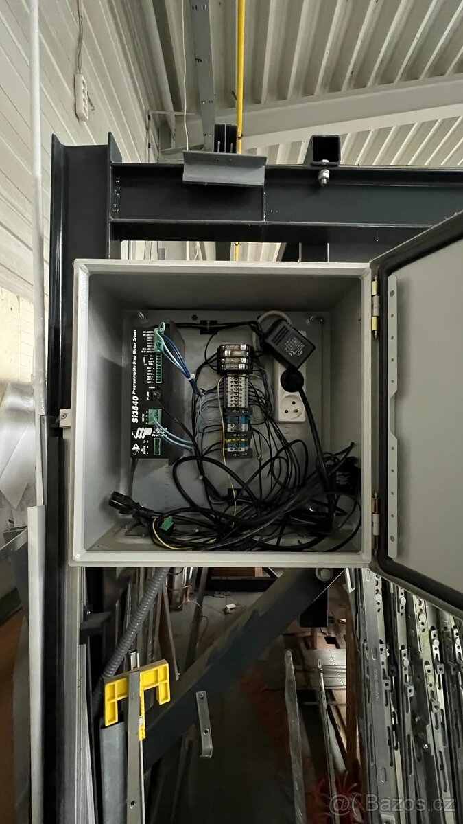 Elumatec kovací stůl - 3