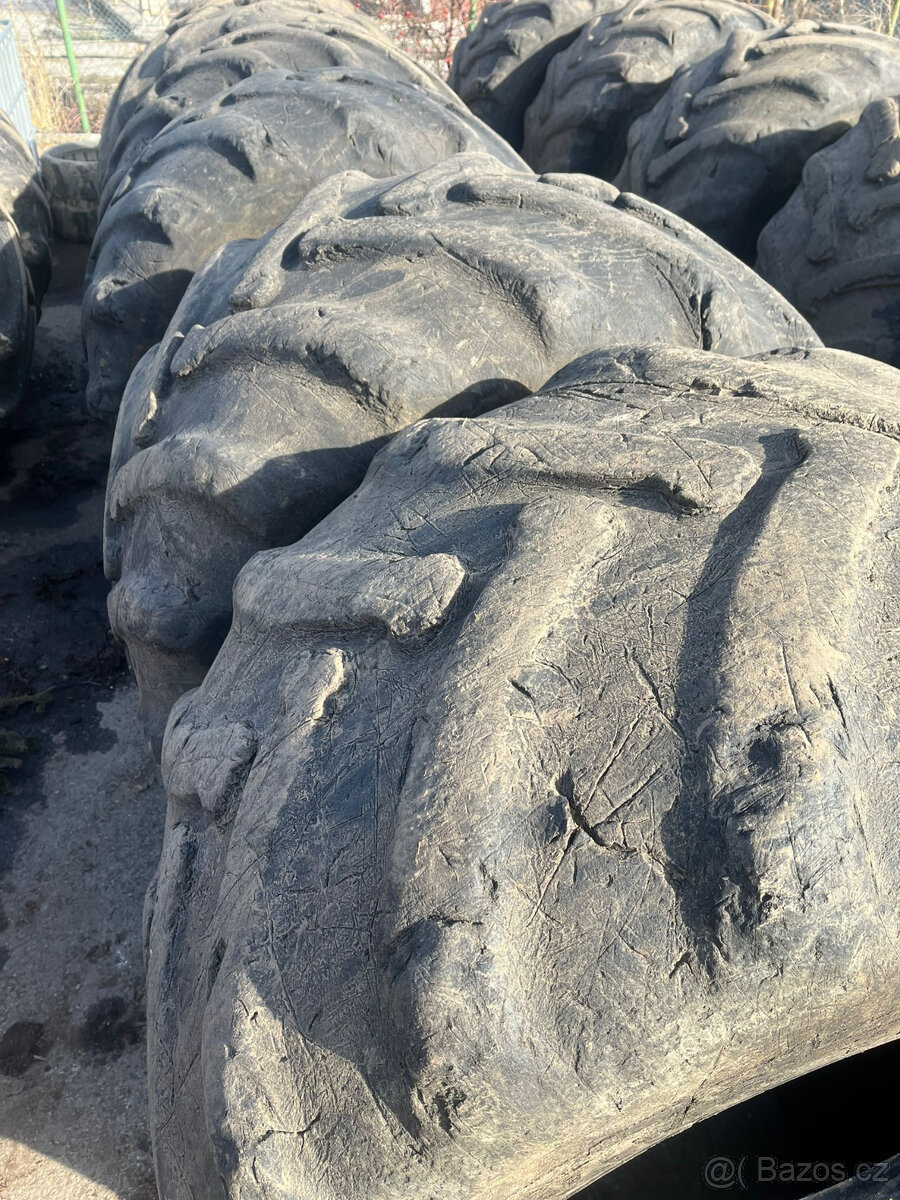 použité lesnické pneu 710/45 R26,5 - 3