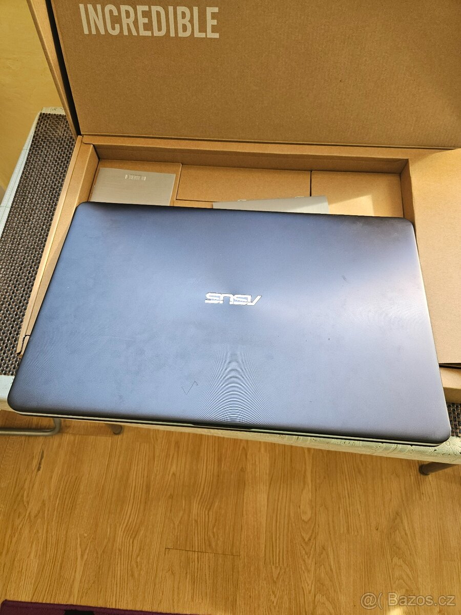 Prodám notebook Asus - 3