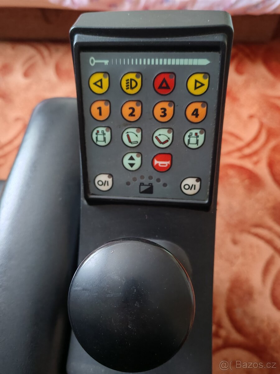 Prodám elektrický vozík pro seniory - 3