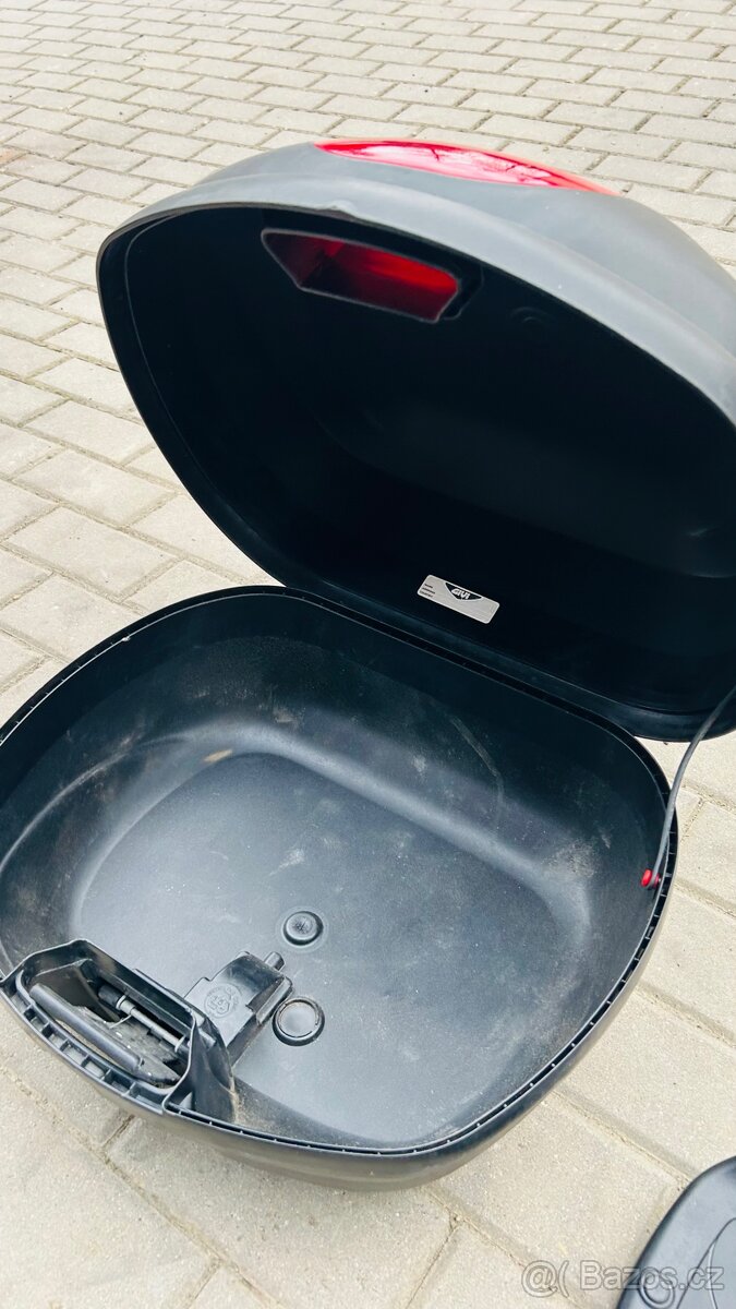 Kufr TopCase GIVI - 3