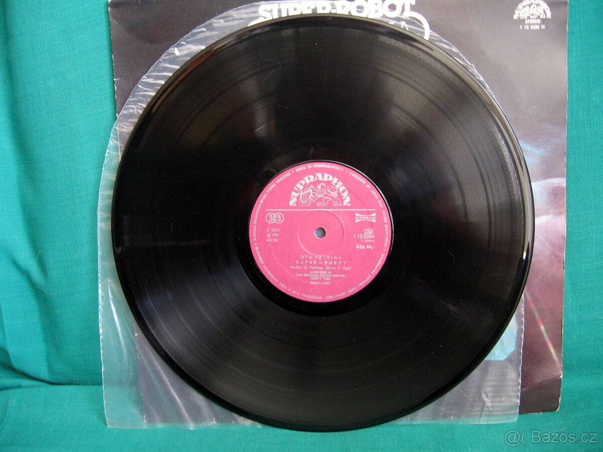 LP Ota Petřina - Super-Robot - 3