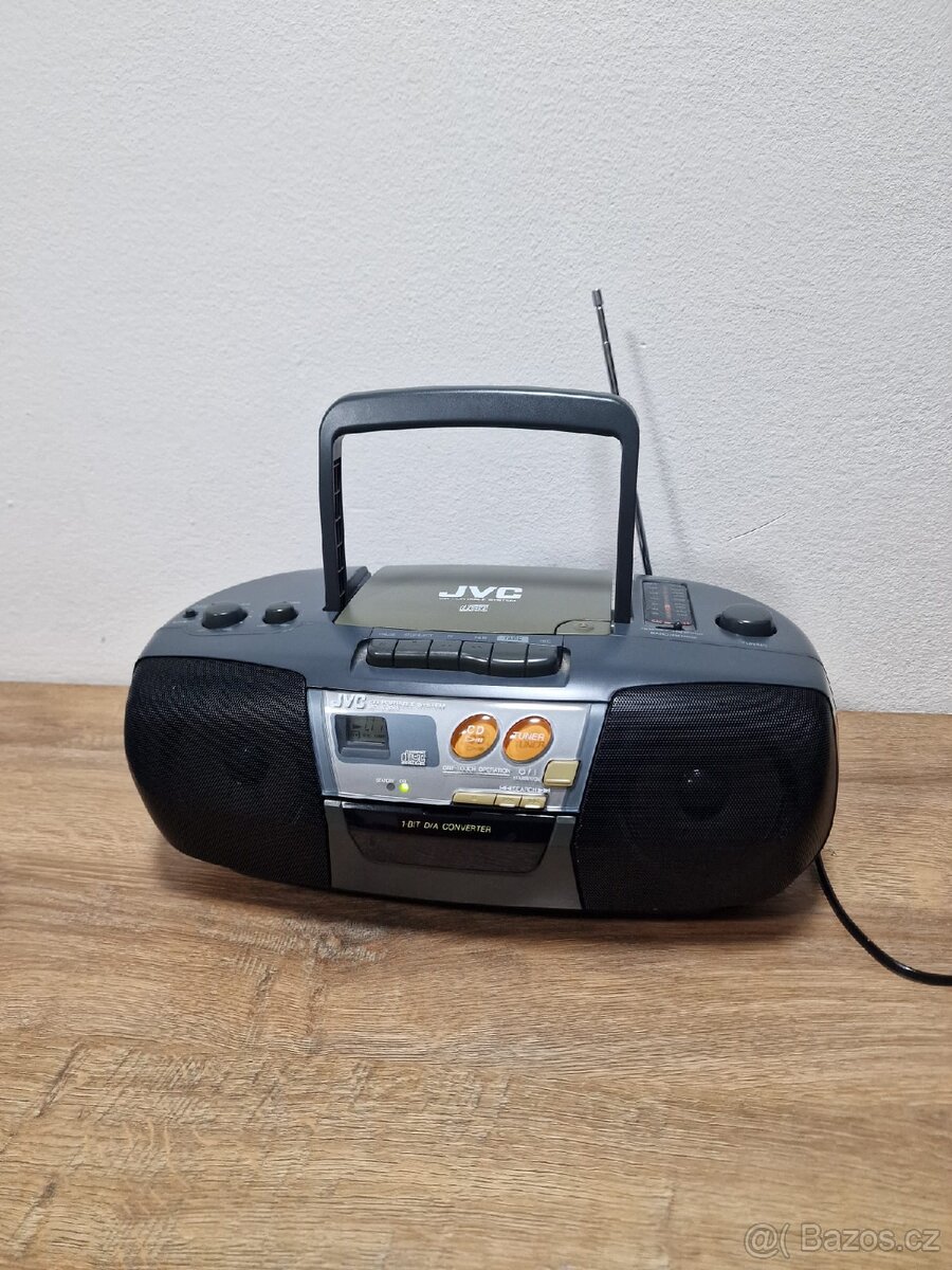 Přenosný rádiomagnetofon JVC - 3