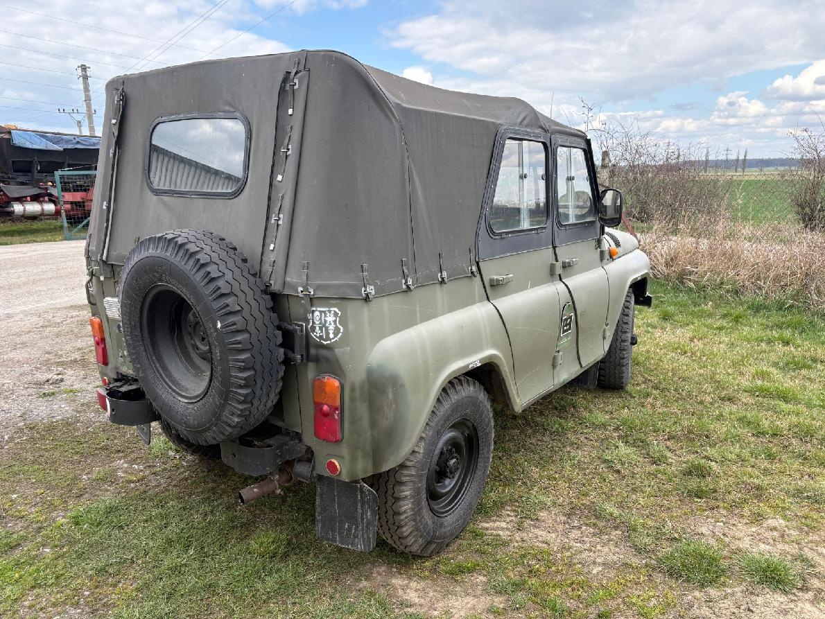 uaz - 3
