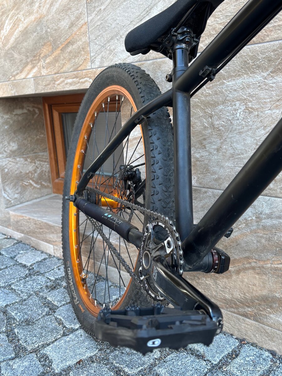 Mongoose ritual dirt - 3