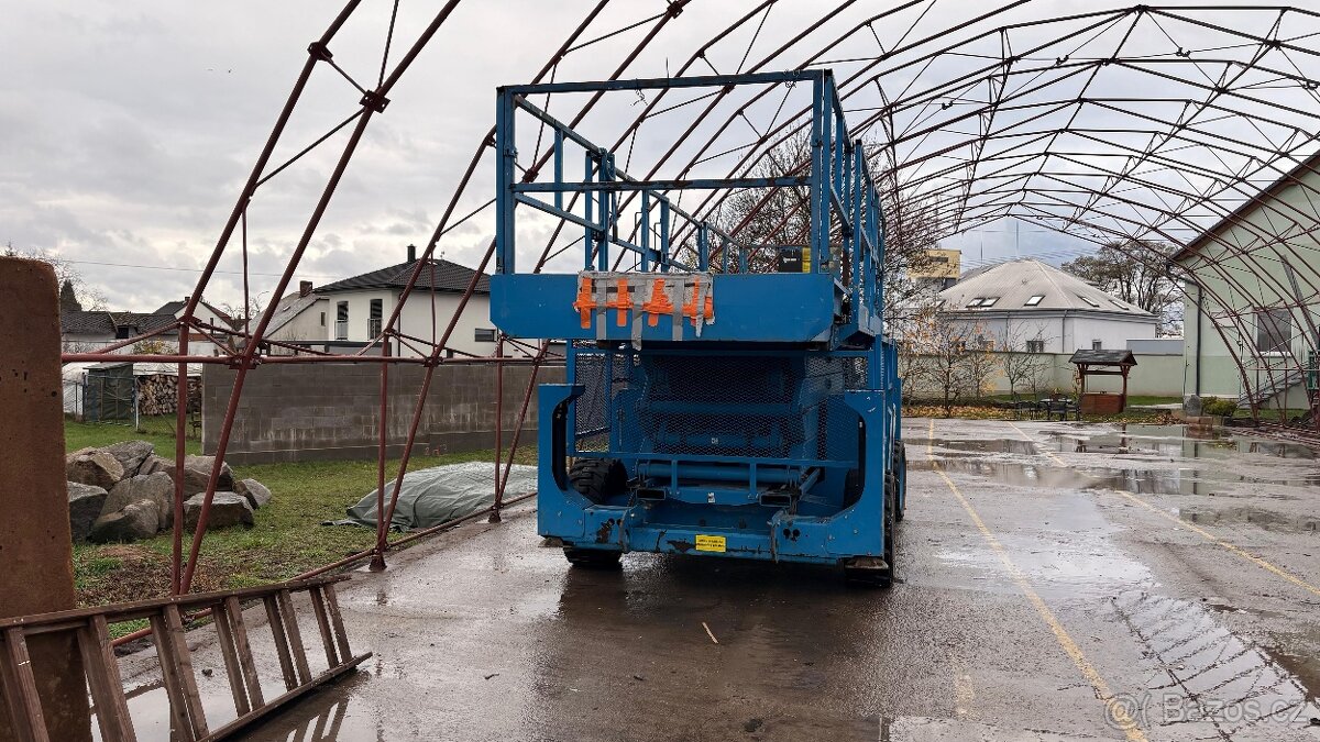 Plošina Genie GS-4390 RT - 3