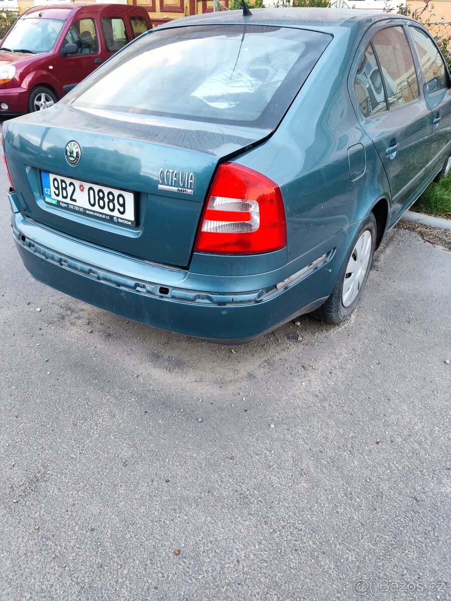 Škoda Octavia 2. 1.6 (75KW) - havarovaná - 3