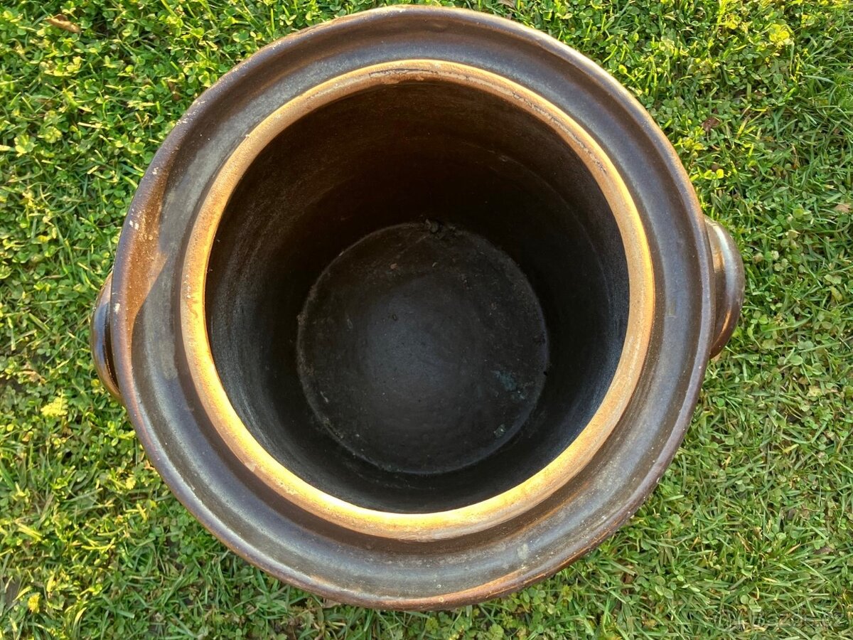 NEPOŠKOZENÝ, ORIGINÁLNÍ KAMENINOVÝ SOUDEČEK KE KVAŠENÍ ZELÍ - 3