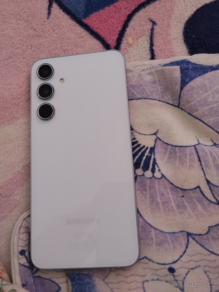 Prodavam Samsung Galaxy a55 5g pěkný stavu - 3