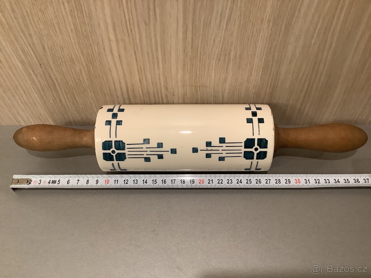 Porcelánový váleček - 3