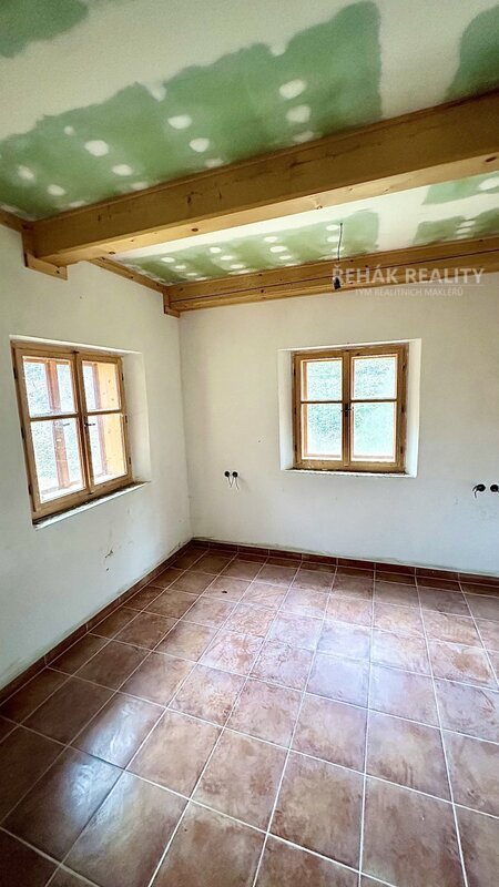 Nabízíme Vám k prodeji dům, bývalý mlýn, podl.plocha 163m2, - 3