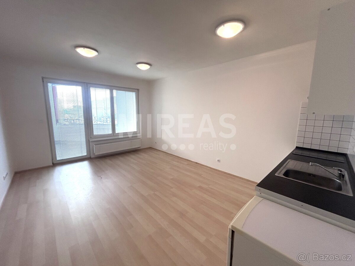 Praha - Horní Měcholupy, pronájem bytu 1+kk 38 m2+lodžie+skl - 3
