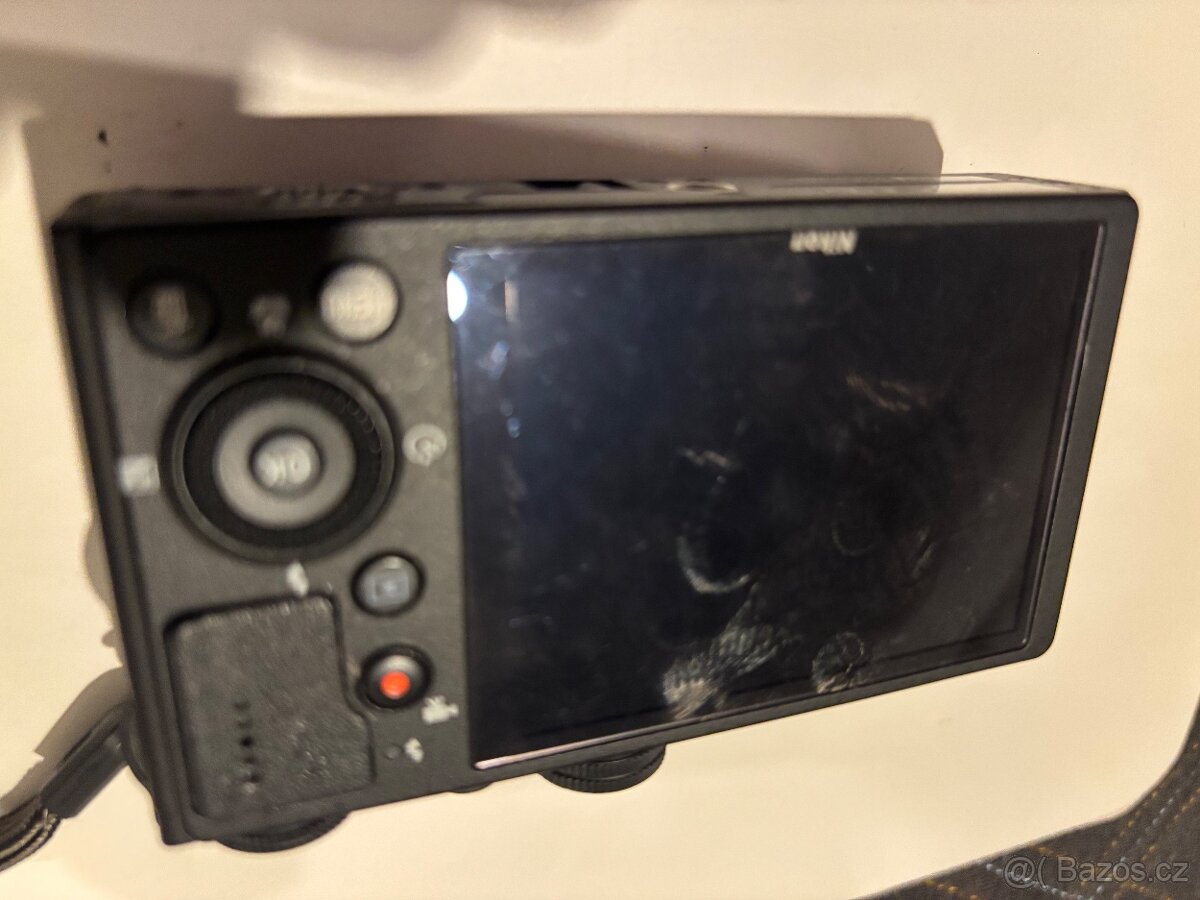 Digitální kompakt Nikon Coolpix P330 - sleva - 3