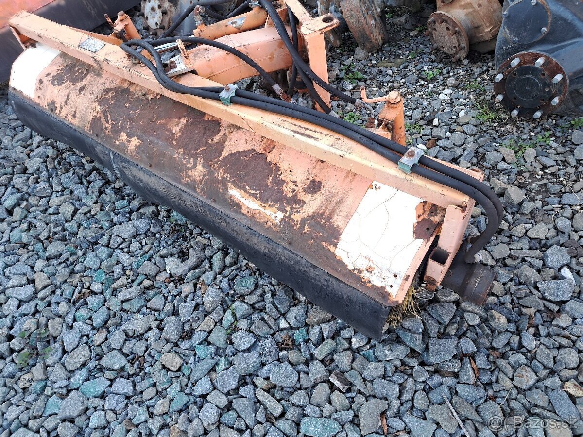 Beilhack zametací koště pro Multicar - 3