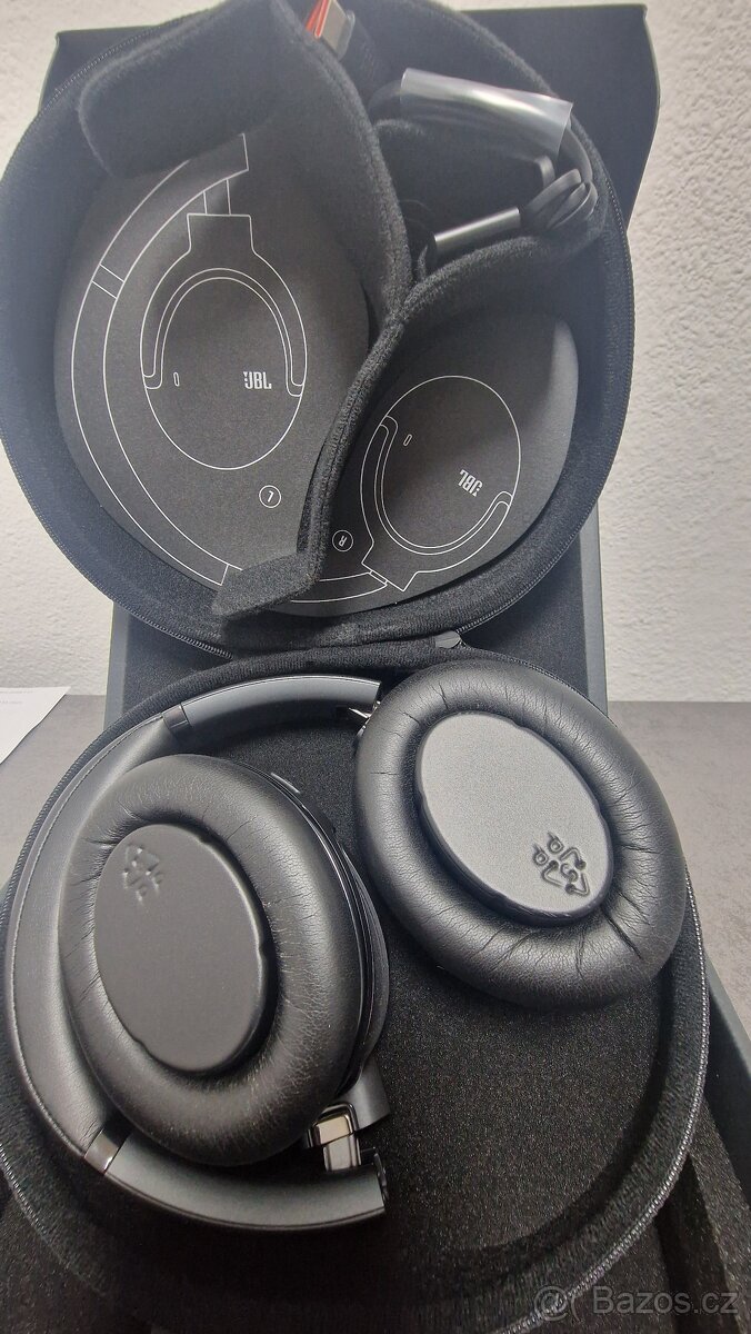 Sluchátka JBL TOURONE ONE Wireless - 3