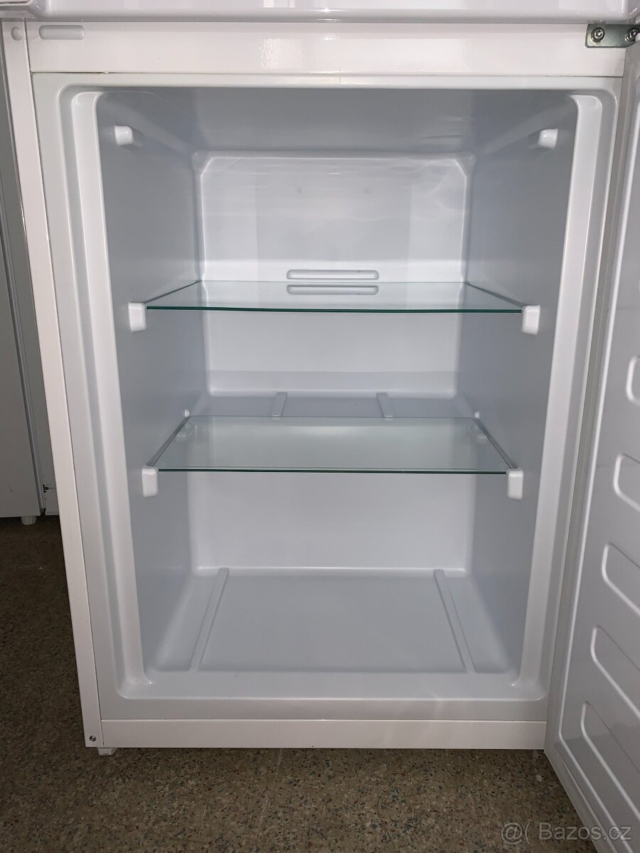 Lednice BEKO RCSA300K20W - 3