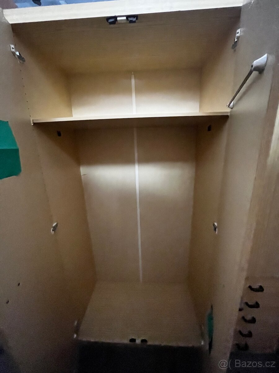 Šatní skříň - 3