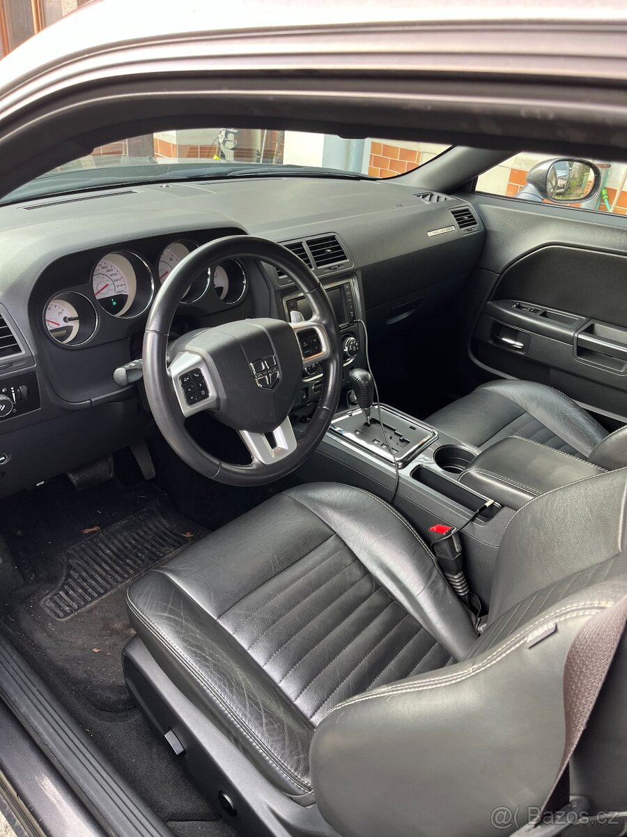 PRODÁM/VYMĚNÍM DODGE CHALLENGER 3.6, NOVÝ V ČR - 3