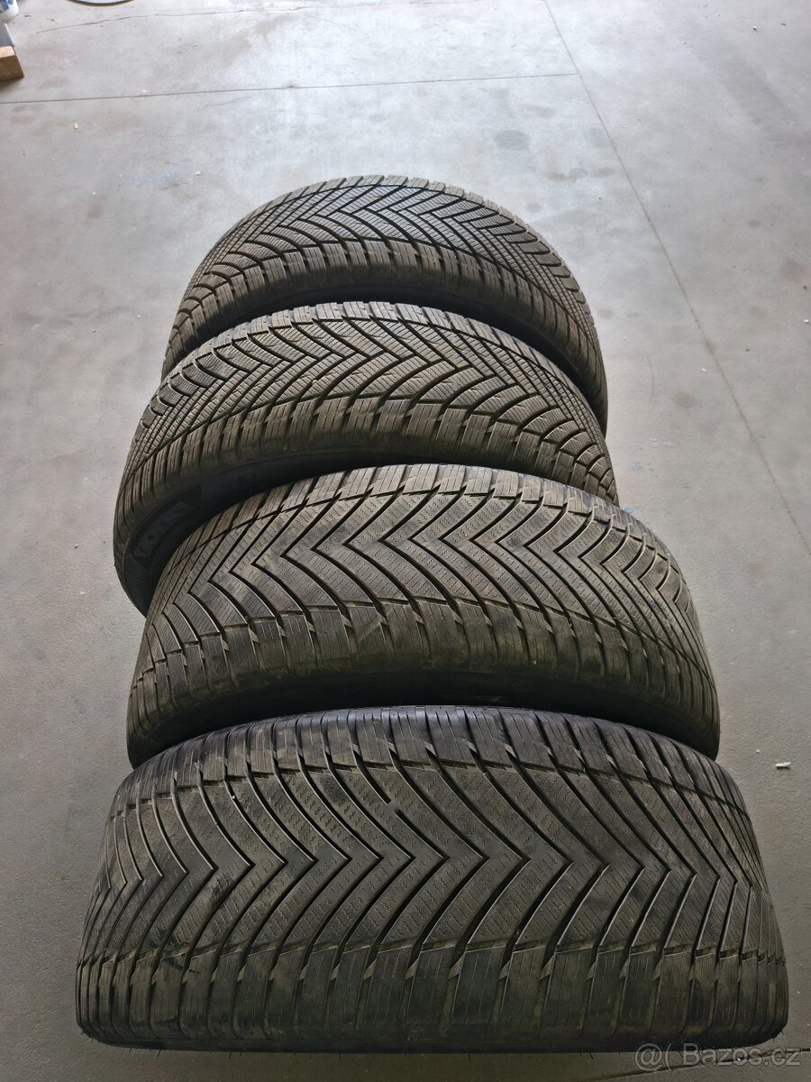 Pneu celoroční 255x45x20 - 3