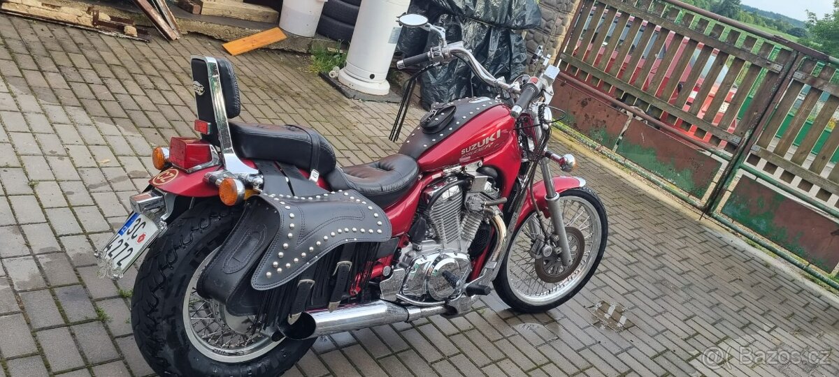 Suzuki Intruder VS 800 - 3