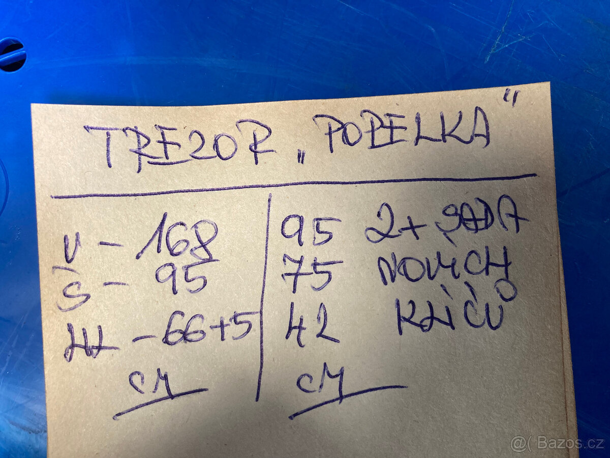 Trezor Popelka dvoudveřový starožitný 13.000 kč - 3