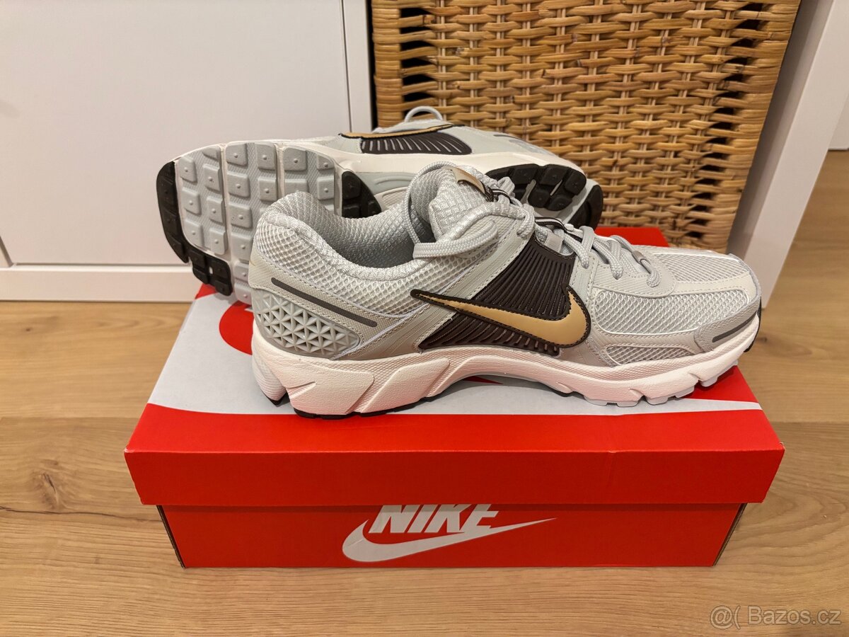 Nike Zoom Vomero 5 JD, vel. 42,5 - 3